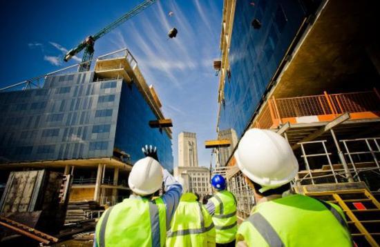Germania oferă bani mai multi pentru angajații din construcții
